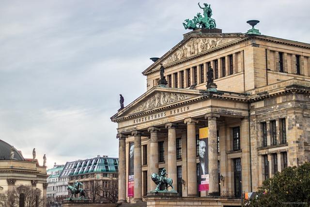 Berlin Travel Guide: Uncover the City&rsquo;s Vibrant Culture, History, and Must-See Attractions