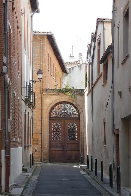 Toulouse Travel Guide: Experience the City of Pink Bricks, Rich Heritage, and Culinary Adventures